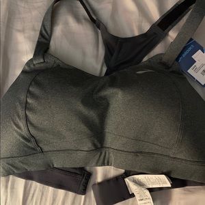 Brooks Juno sports bra